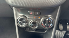 Peugeot 208 1.2 PureTech 82 Signature 5dr [Start Stop] Petrol Hatchback